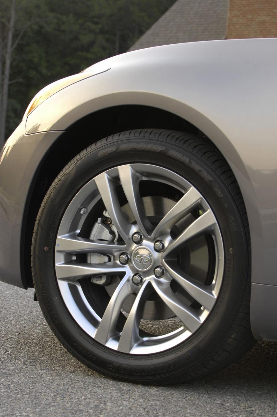  Infiniti G37 Coupe 2007 года  (фото 42 из 74)